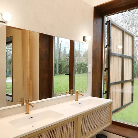Forest House Eco-designed By La Boite En Lamorlaye